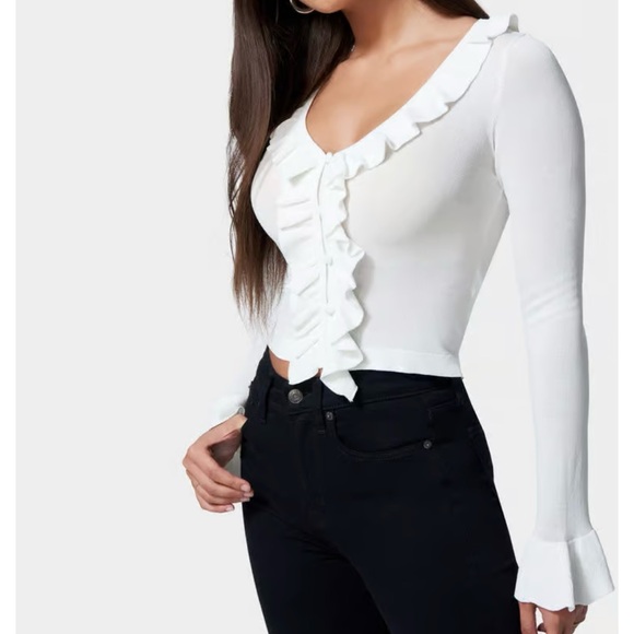 BEBE -RUFFLE CROPPED SWEATER CARDIGAN - Picture 3 of 5